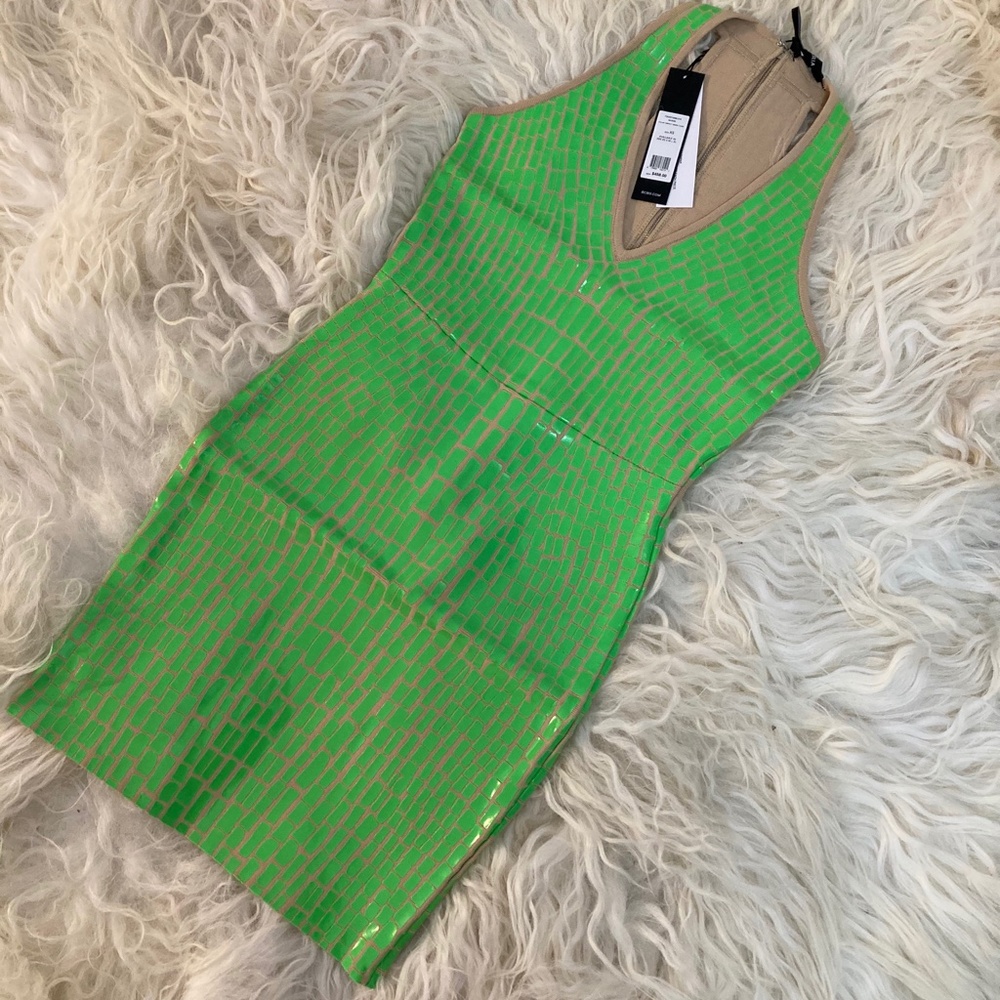 BCBGMAXAZRIA Women's Deep V-Neck Sweater Cocktail - Picture 5 of 8